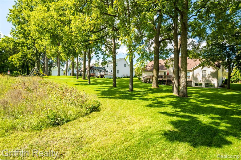 7405 CHARLES Court, Linden, MI 48451 — Photo 6