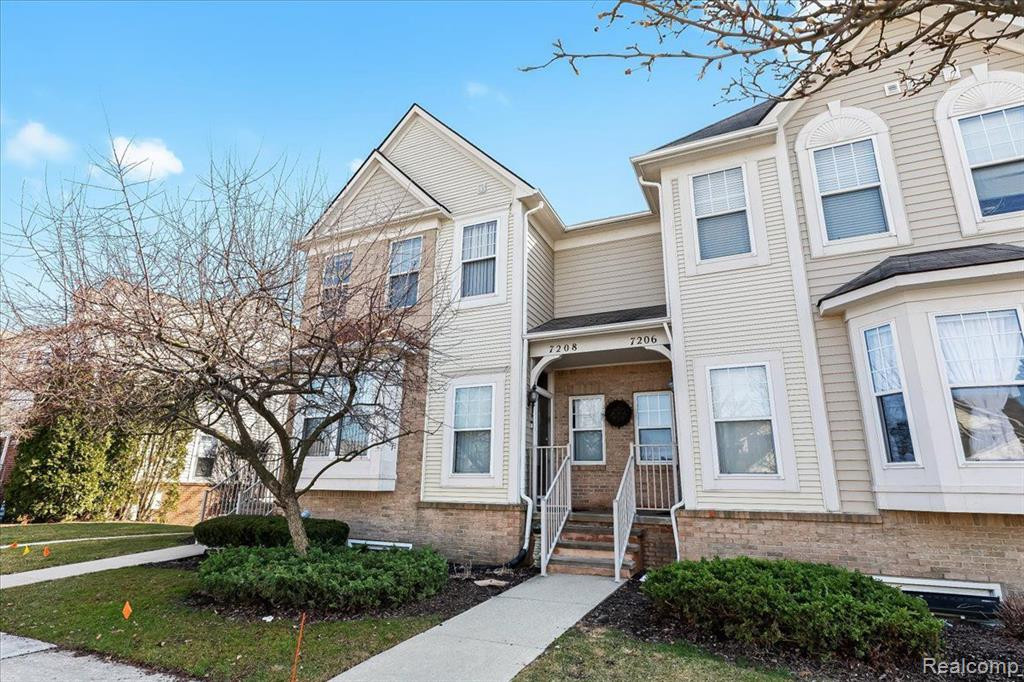 7208 HERON HILLS Drive, Walled Lake, MI 48390 — Photo 3