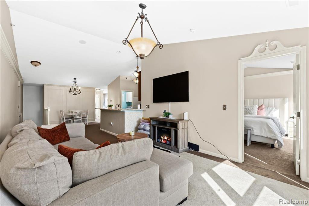 7208 HERON HILLS Drive, Walled Lake, MI 48390 — Photo 17