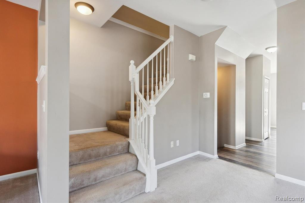 1616 RED HICKORY, Howell, MI 48855 — Photo 10