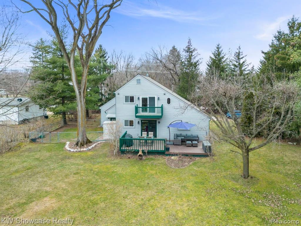 443 LOCHAVEN Road, Waterford, MI 48327 — Photo 3
