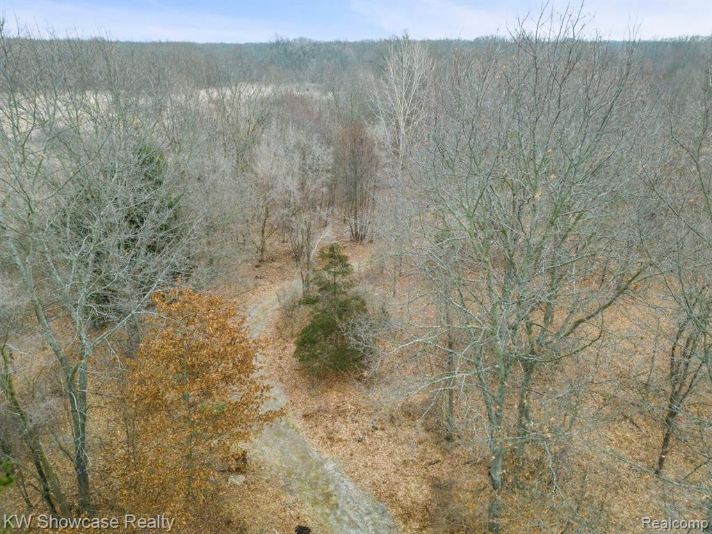 443 LOCHAVEN Road, Waterford, MI 48327 — Photo 7