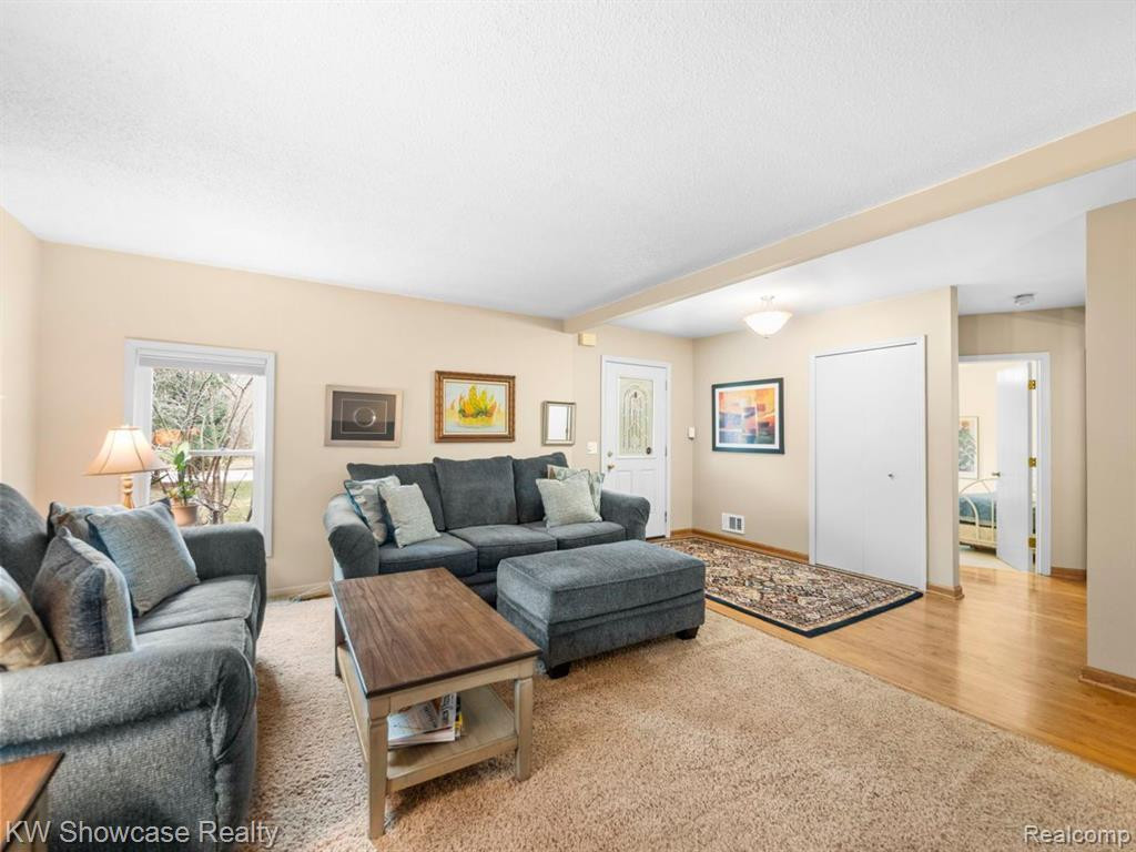 443 LOCHAVEN Road, Waterford, MI 48327 — Photo 20