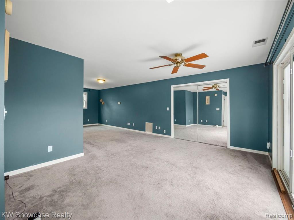 443 LOCHAVEN Road, Waterford, MI 48327 — Photo 35