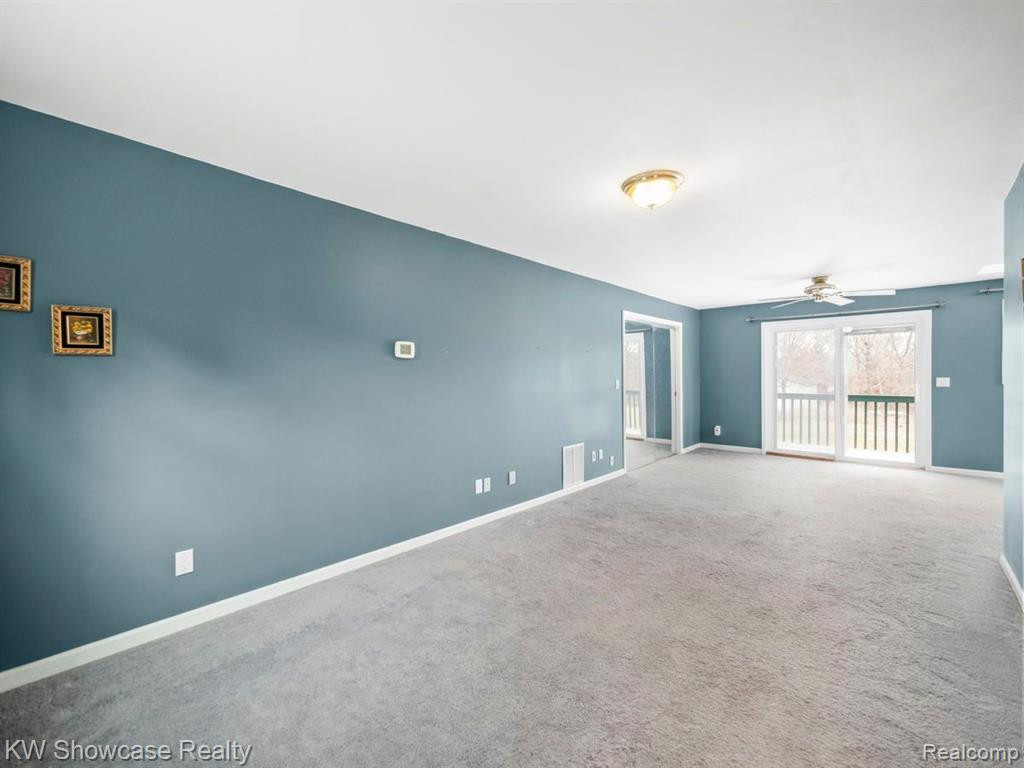 443 LOCHAVEN Road, Waterford, MI 48327 — Photo 37