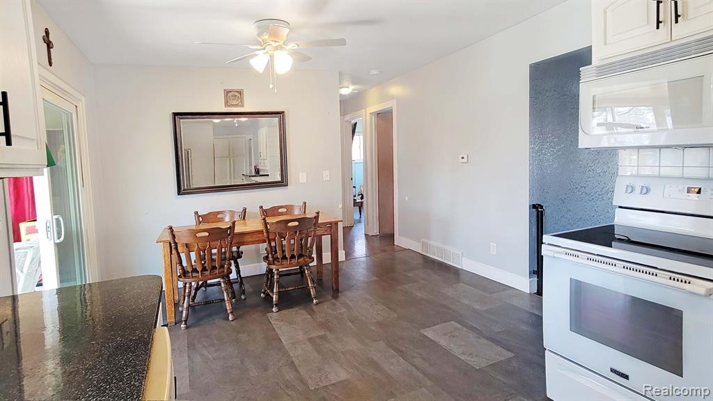 6316 NIGHTINGALE Drive, Flint, MI 48506 — Photo 9