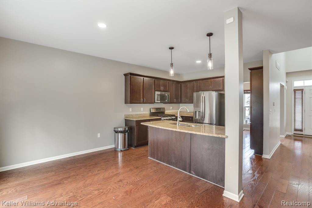 15824 PEBBLEBROOK Drive, Van Buren, MI 48111 — Photo 5
