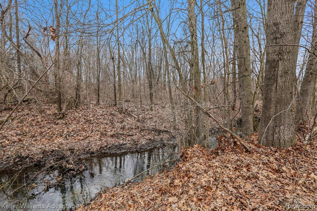 15824 PEBBLEBROOK Drive, Van Buren, MI 48111 — Photo 15