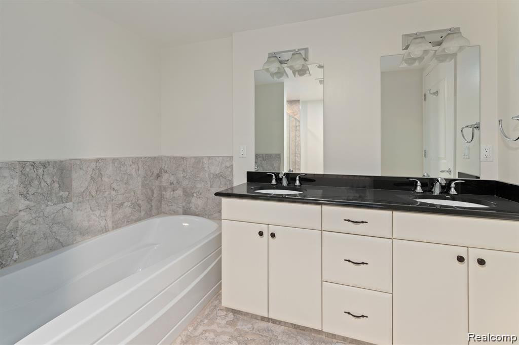 1135 Shelby Street, 2405, Detroit, MI 48226 — Photo 33
