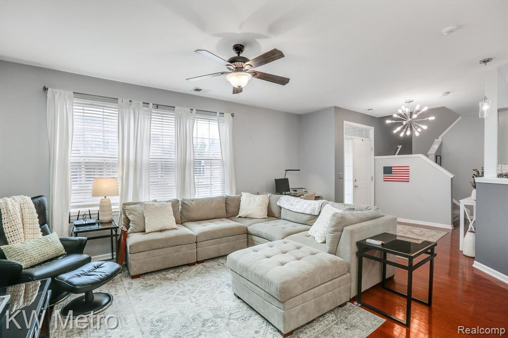 4081 ELIZABETH Avenue, Canton, MI 48188 — Photo 2
