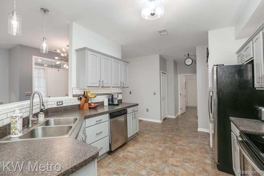 4081 ELIZABETH Avenue, Canton, MI 48188 — Photo 7