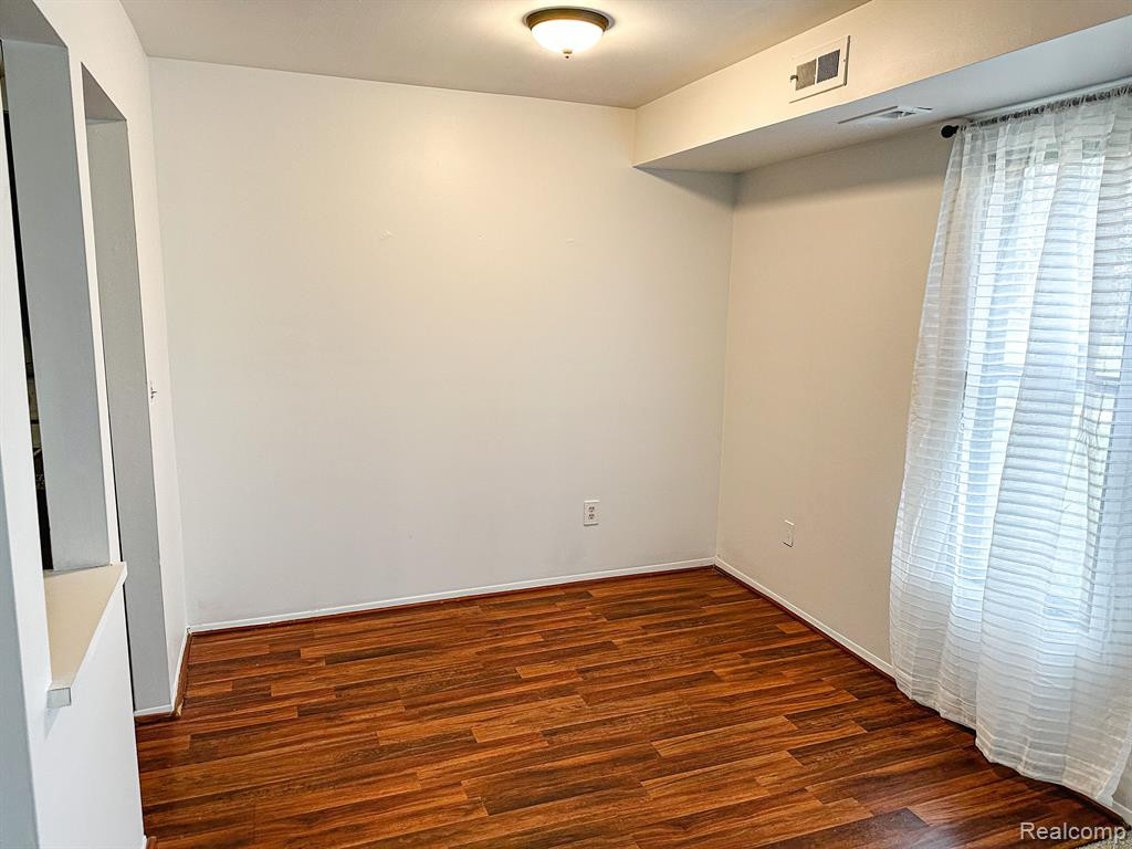 30515 W 14 MILE Road, 30, Farmington Hills, MI 48334 — Photo 8