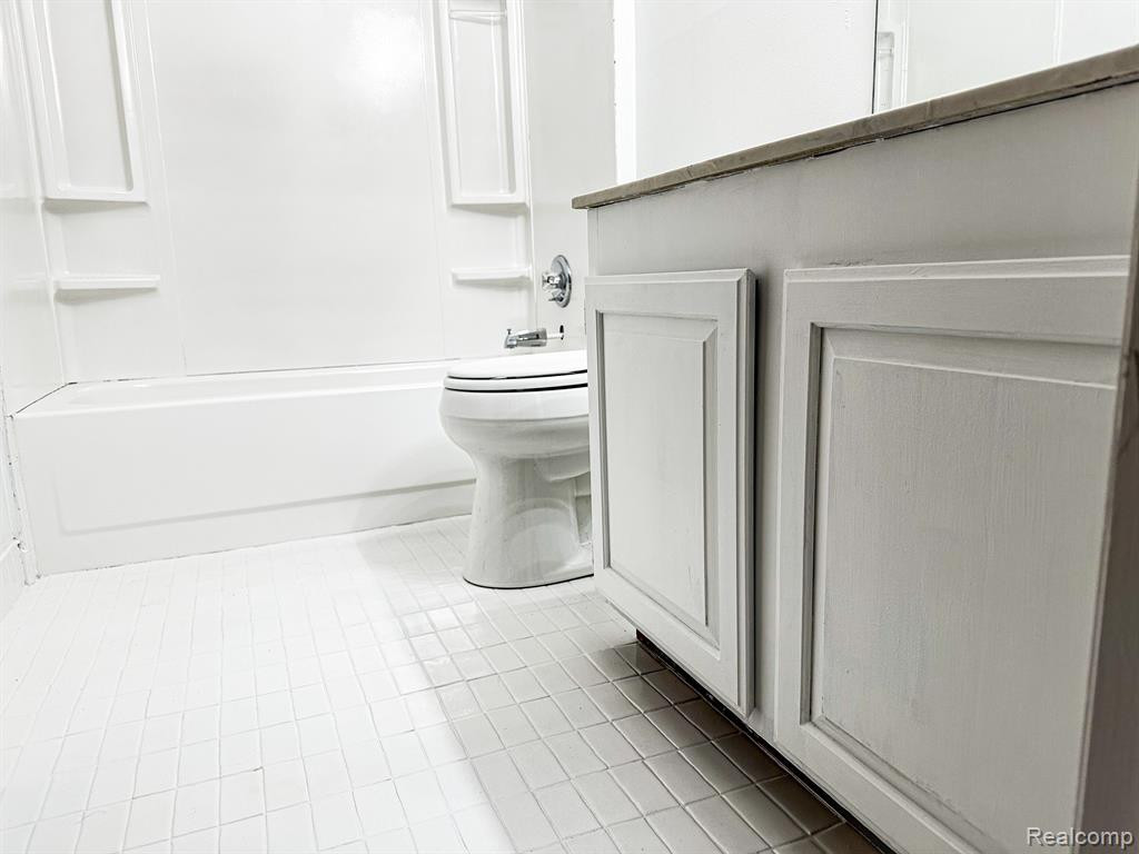 30515 W 14 MILE Road, 30, Farmington Hills, MI 48334 — Photo 12