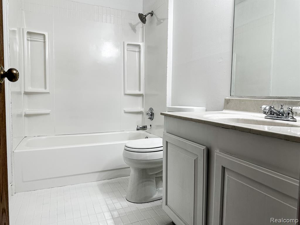 30515 W 14 MILE Road, 30, Farmington Hills, MI 48334 — Photo 14