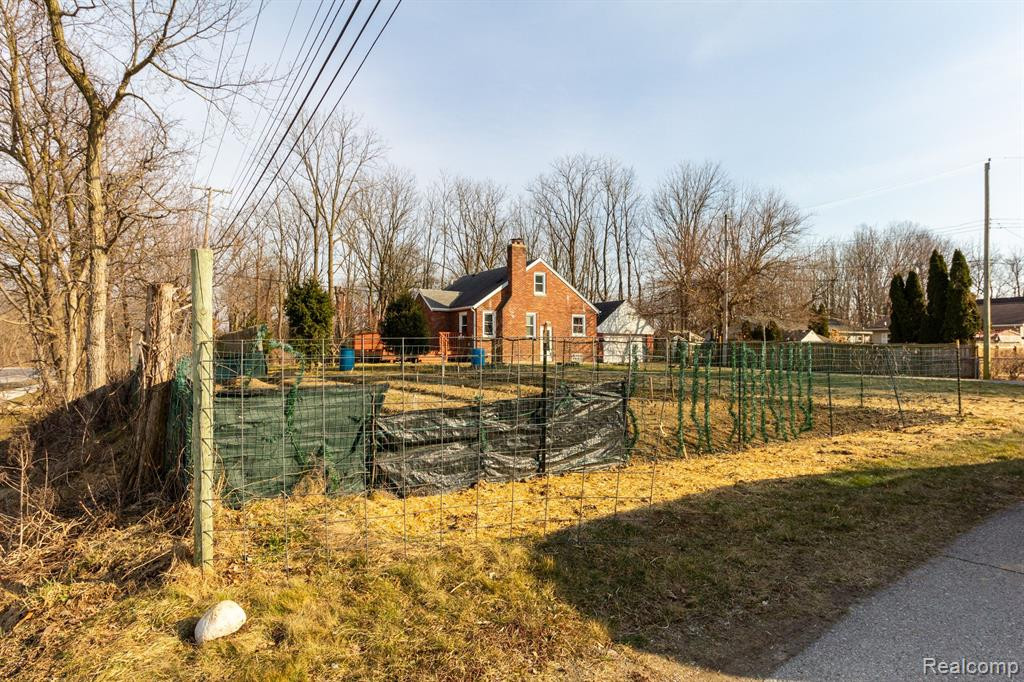 3395 JACKSON Avenue, Ann Arbor, MI 48103 — Photo 3