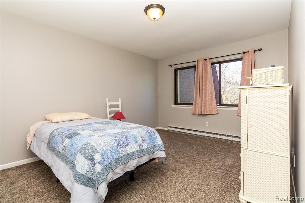7040 Villa Drive, 8, Waterford, MI 48327 — Photo 14