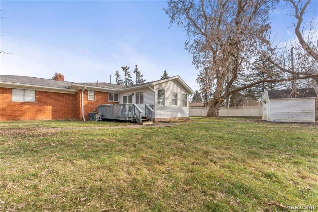 450 MAPLEGROVE, Highland, MI 48356 — Photo 21