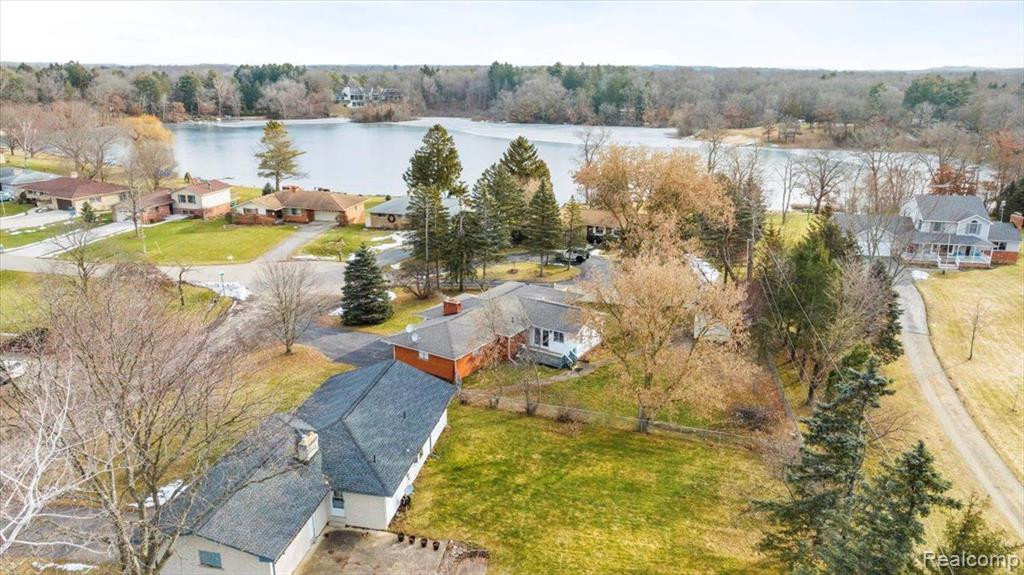 450 MAPLEGROVE, Highland, MI 48356 — Photo 23