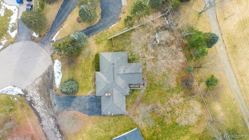 450 MAPLEGROVE, Highland, MI 48356 — Photo 24