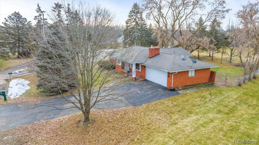 450 MAPLEGROVE, Highland, MI 48356 — Photo 27