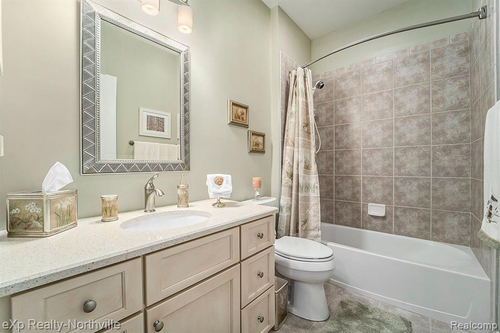 49131 RAINBOW Lane N, Northville, MI 48168 — Photo 17