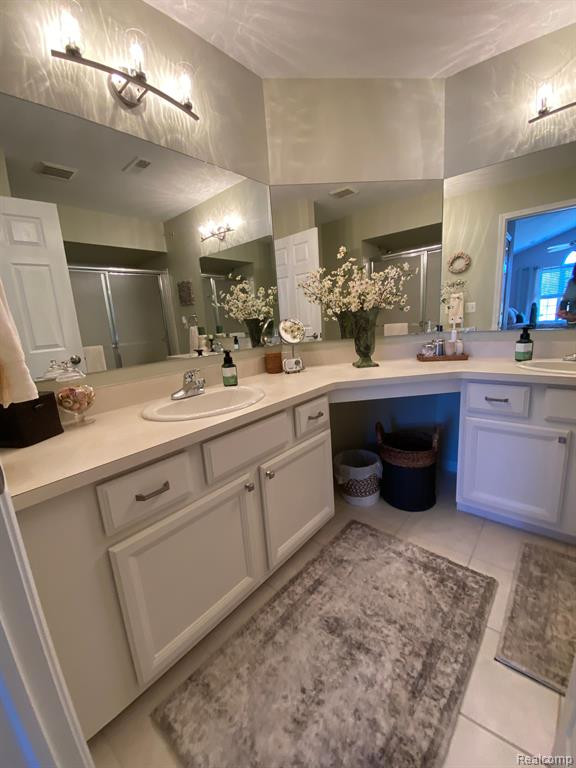 23202 ALEXA Drive, Walled Lake, MI 48390 — Photo 29