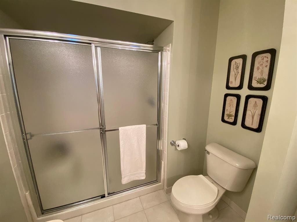 23202 ALEXA Drive, Walled Lake, MI 48390 — Photo 32