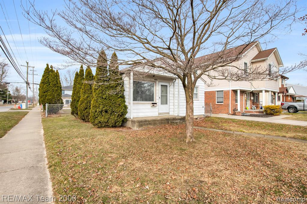 6801 N GULLEY Road, Dearborn Heights, MI 48127 — Photo 2