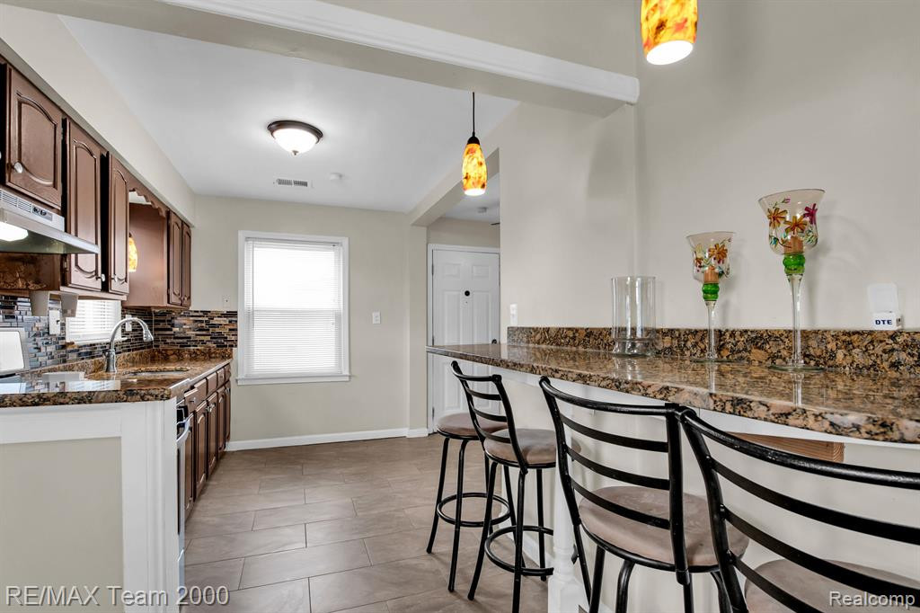 6801 N GULLEY Road, Dearborn Heights, MI 48127 — Photo 8