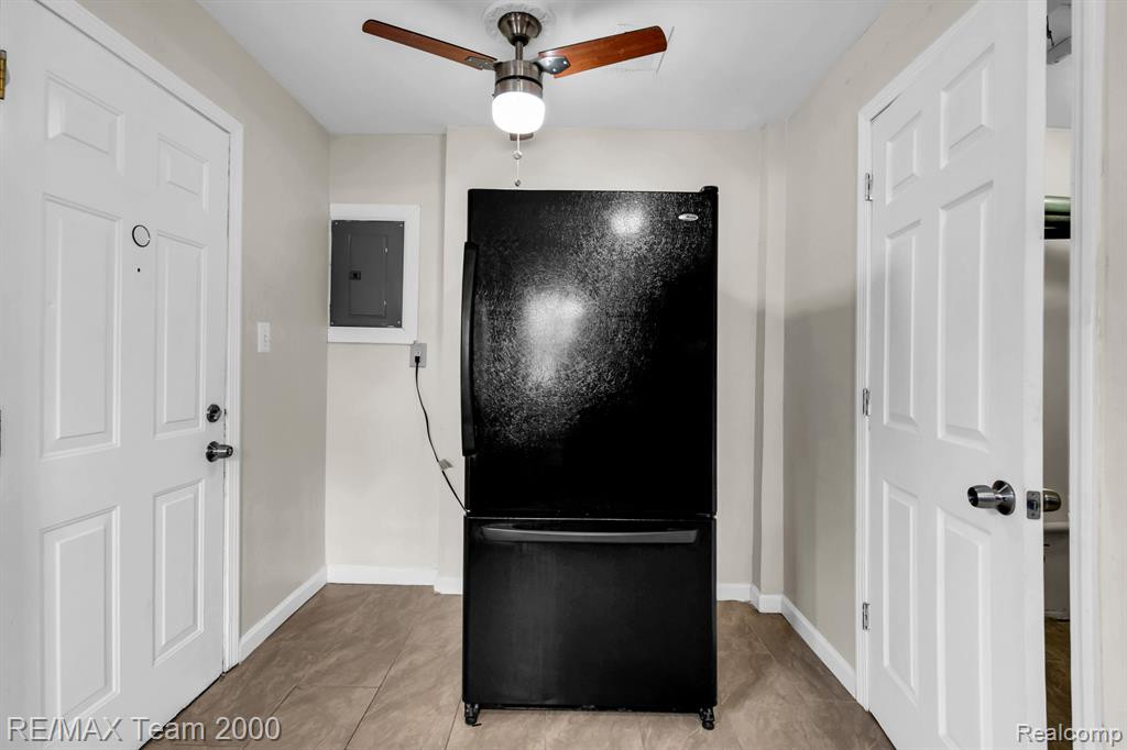 6801 N GULLEY Road, Dearborn Heights, MI 48127 — Photo 11