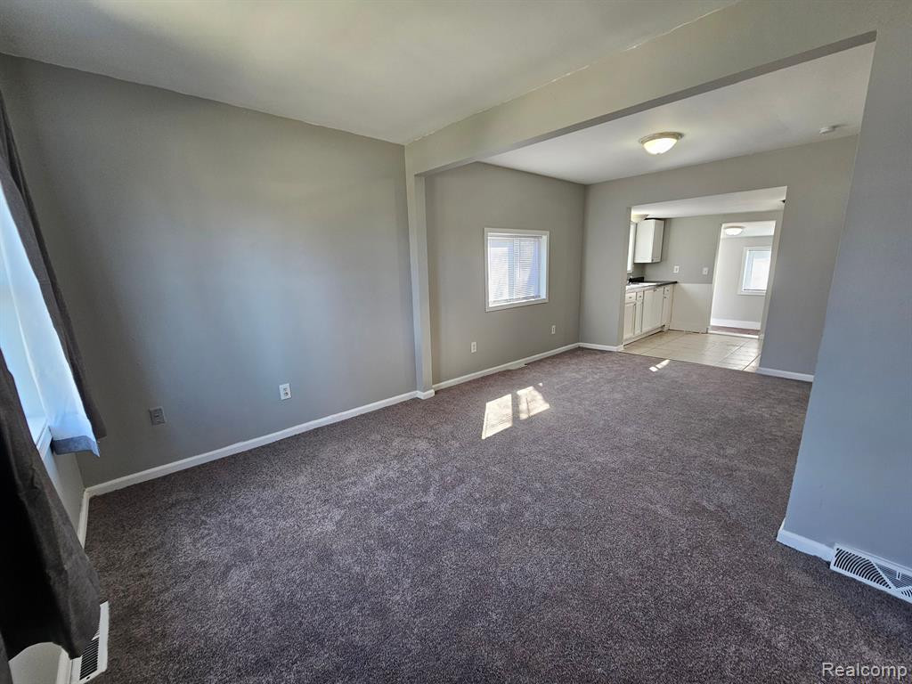 7068 PACKARD Avenue, Warren, MI 48091 — Photo 2