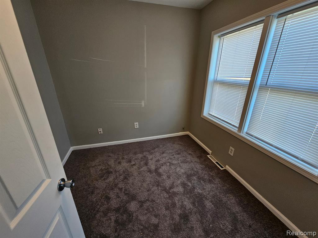 7068 PACKARD Avenue, Warren, MI 48091 — Photo 4
