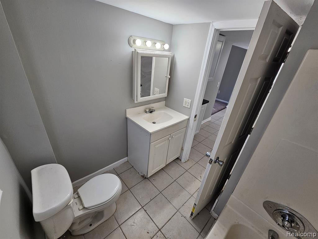7068 PACKARD Avenue, Warren, MI 48091 — Photo 6