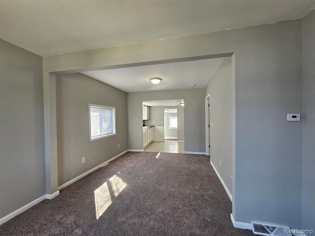 7068 PACKARD Avenue, Warren, MI 48091 — Photo 7