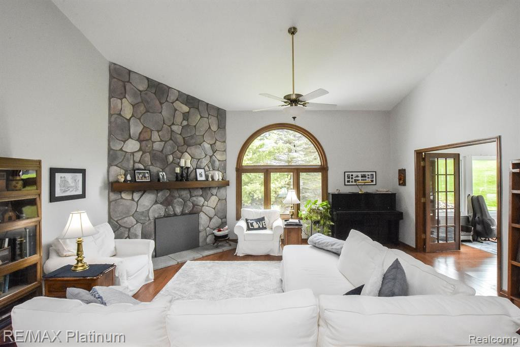 2977 W TELLURIDE, Brighton, MI 48114 — Photo 10