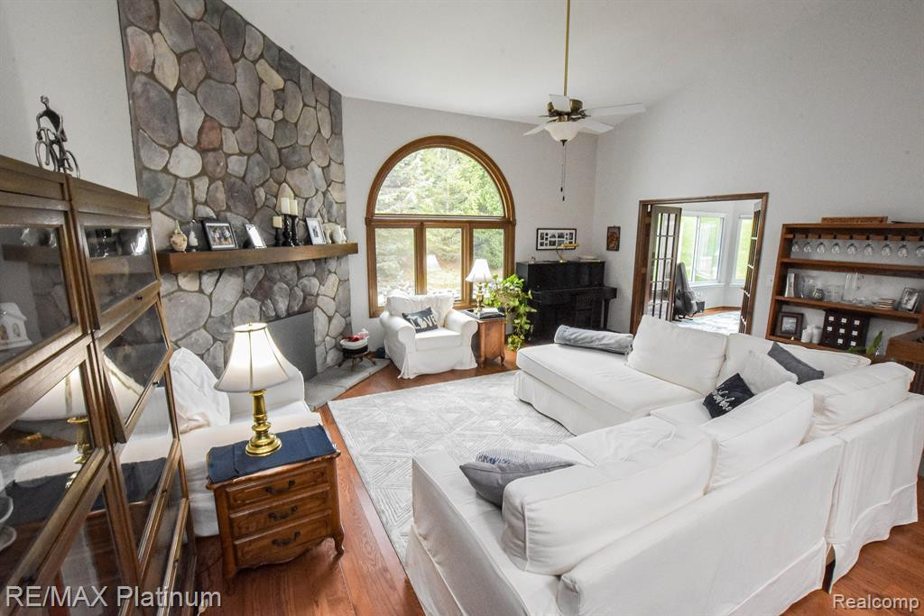 2977 W TELLURIDE, Brighton, MI 48114 — Photo 11