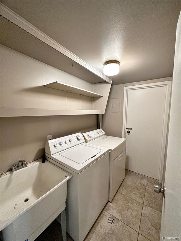 29732 CITY CENTER Drive, 4, Warren, MI 48093 — Photo 7