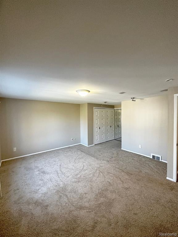 29732 CITY CENTER Drive, 4, Warren, MI 48093 — Photo 10