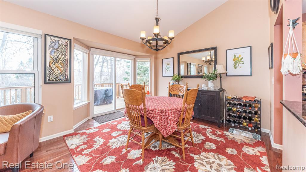 797 WOODHAVEN Drive, Commerce Twp, MI 48390 — Photo 14