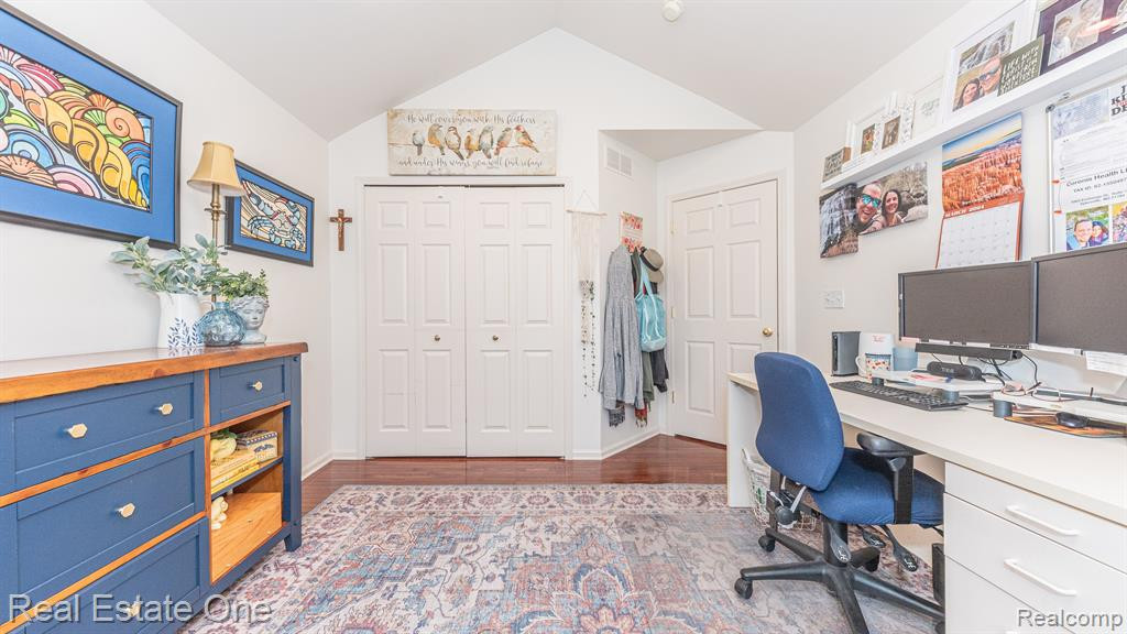 797 WOODHAVEN Drive, Commerce Twp, MI 48390 — Photo 24