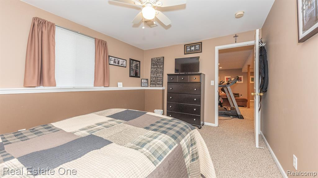 797 WOODHAVEN Drive, Commerce Twp, MI 48390 — Photo 41