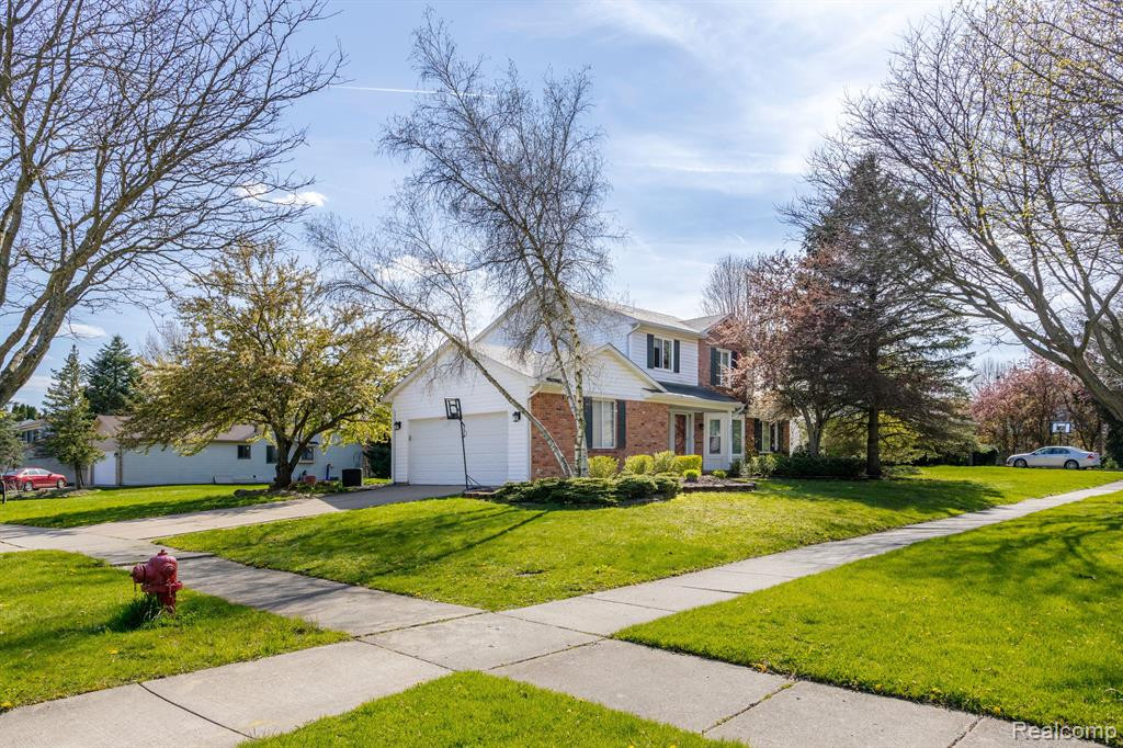 45931 Cider Mill Drive, Novi, MI — Photo 2