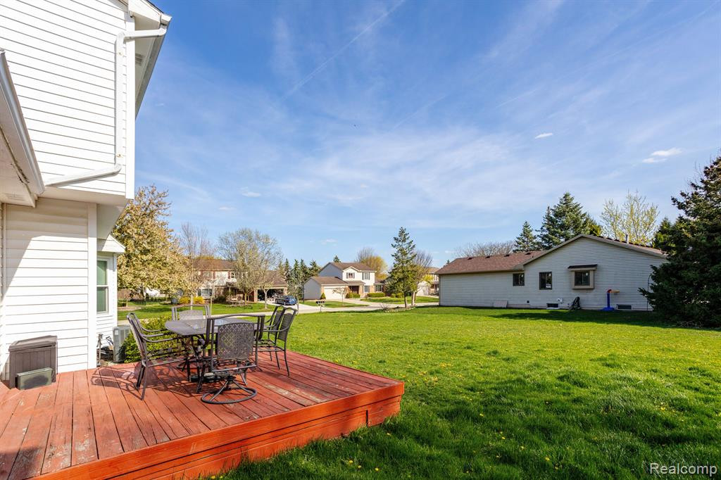 45931 Cider Mill Drive, Novi, MI — Photo 10