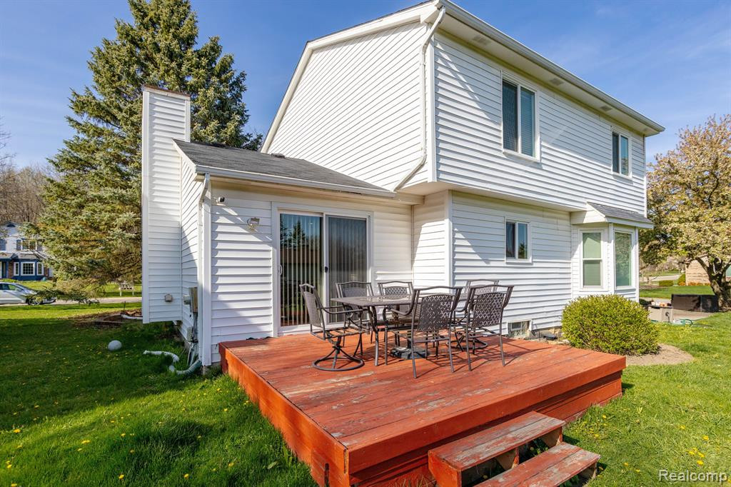 45931 Cider Mill Drive, Novi, MI — Photo 12