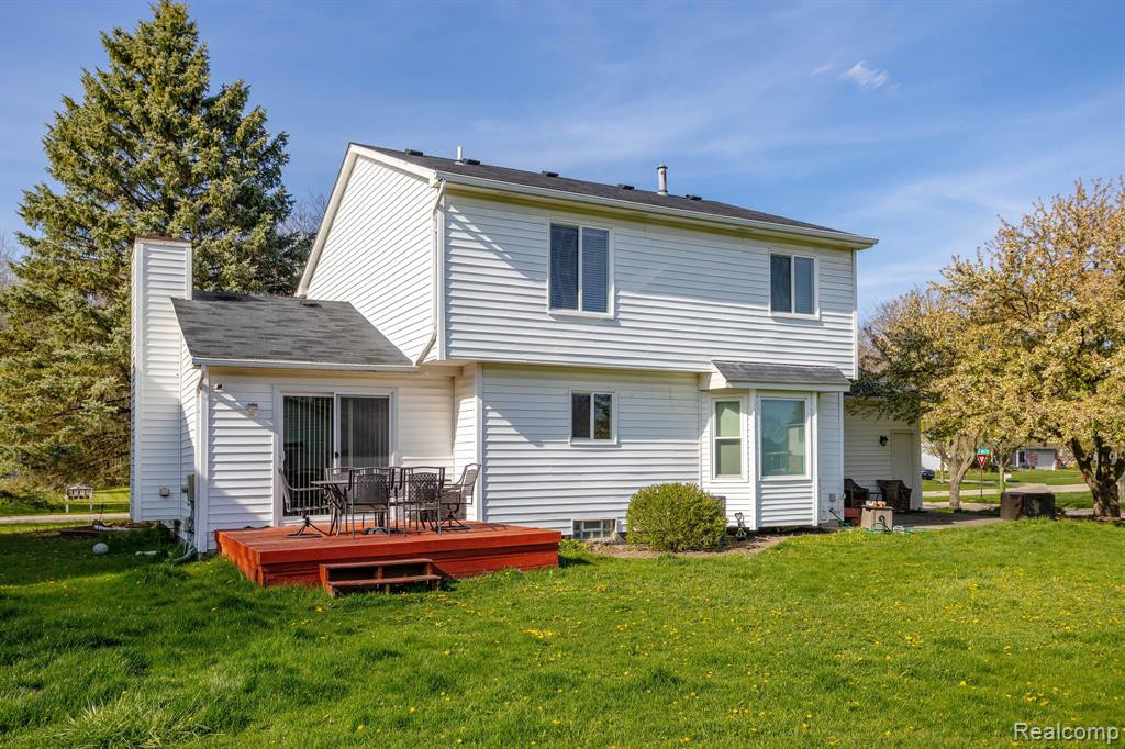 45931 Cider Mill Drive, Novi, MI — Photo 13