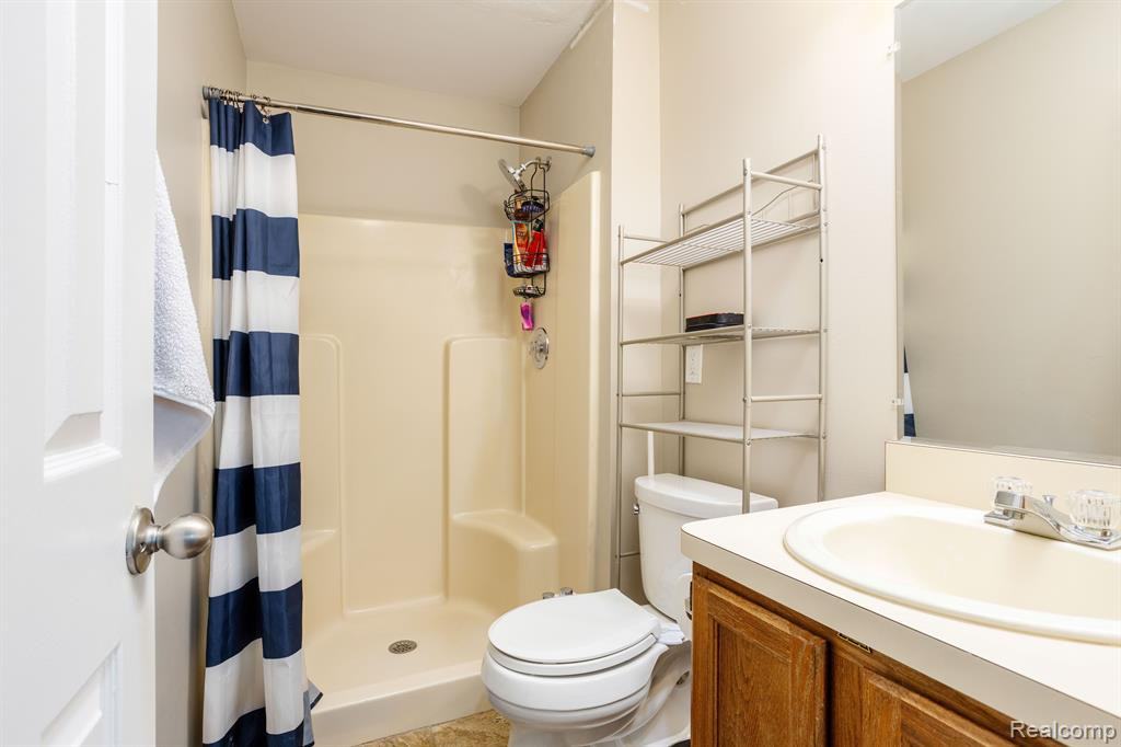 45931 Cider Mill Drive, Novi, MI — Photo 19