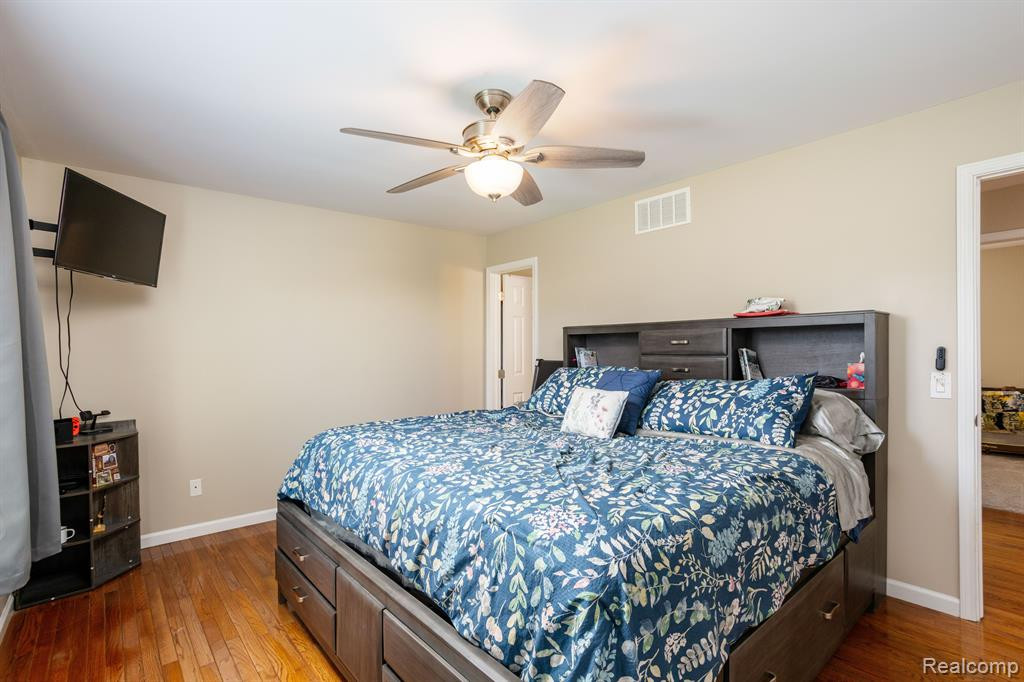 45931 Cider Mill Drive, Novi, MI — Photo 21