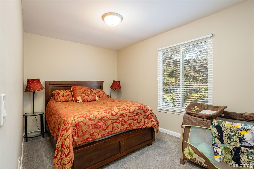 45931 Cider Mill Drive, Novi, MI — Photo 25