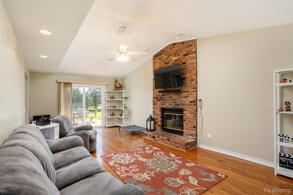 45931 Cider Mill Drive, Novi, MI — Photo 36