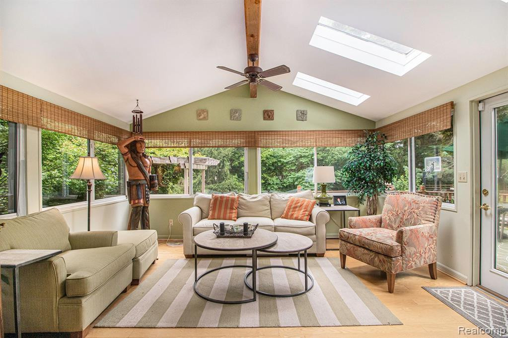5629 PINE VIEW Drive, Ypsilanti, MI 48197 — Photo 5